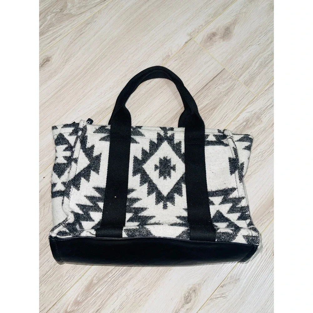 2-Piece Southwestern Geometric Woven Tote Bag Lot | Black, Cream & Gold Aztec